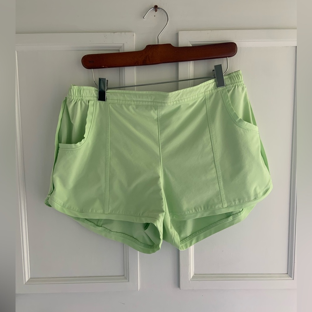 Athleta Stellar Running Shorts - Picture 3 of 5
